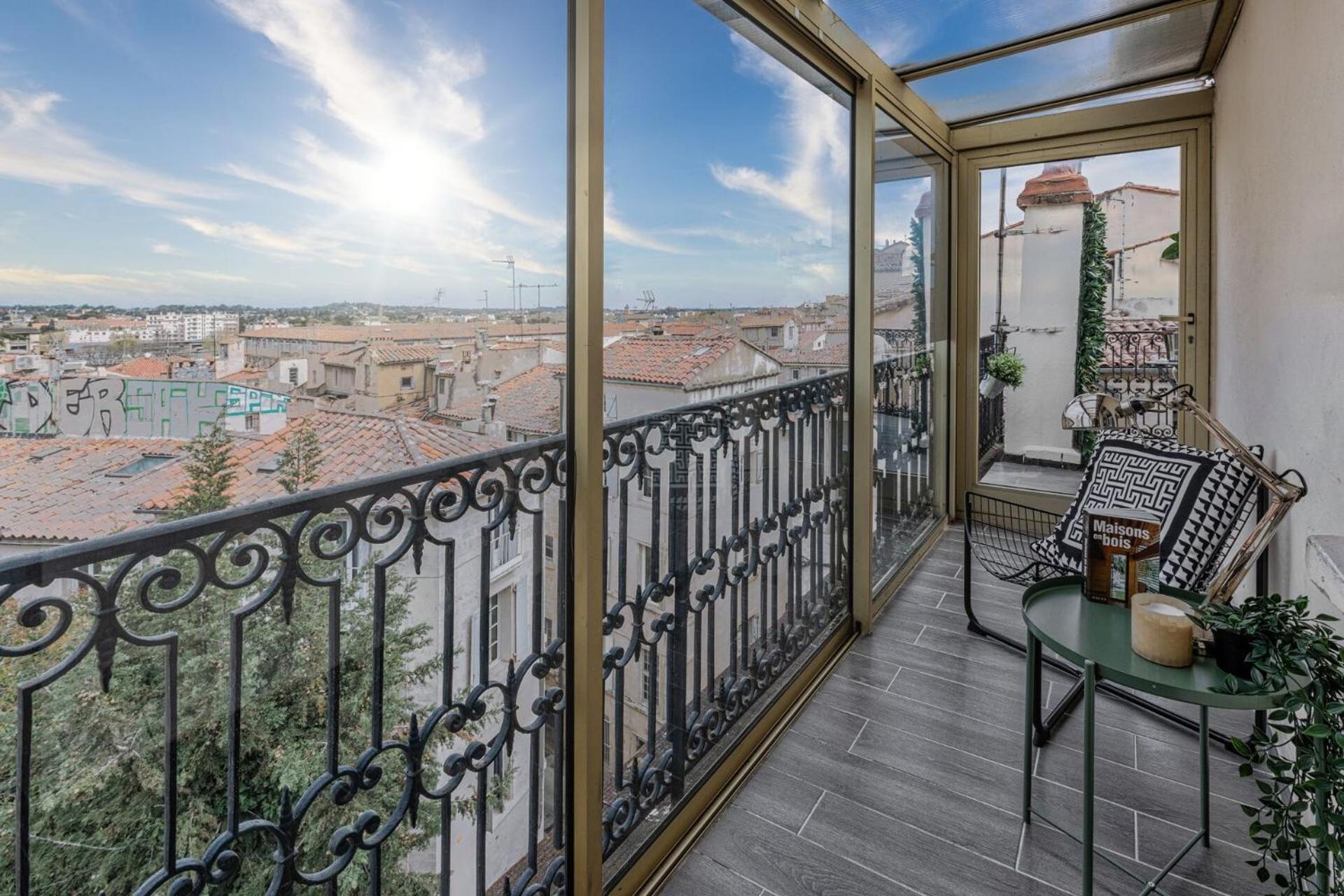 Apartamento La Terrasse, Vue Sur Les Toits De Montpellier Exterior foto